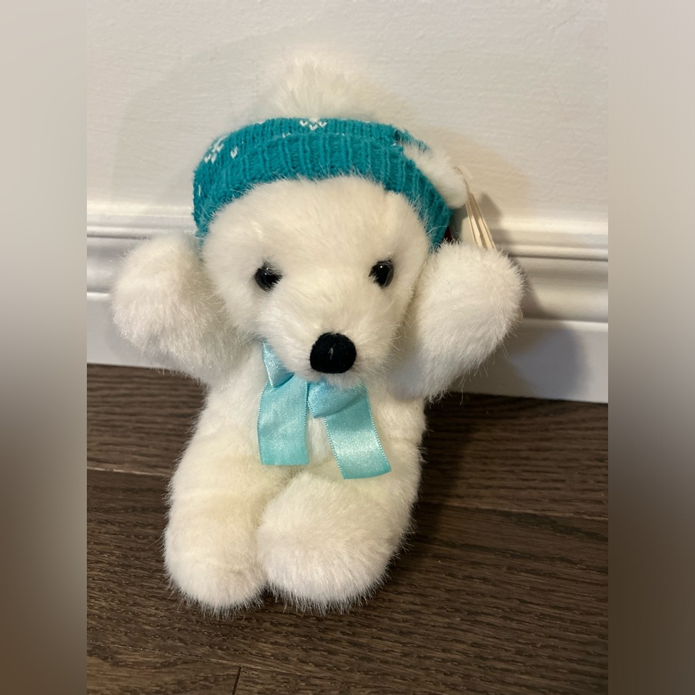 Dakine White Plush Bear